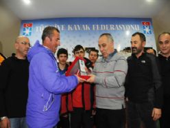 Erzurum'dan Özer Ayık'a tam destek