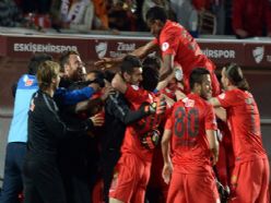 Galatasaray'ın rakibi belli oldu