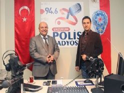 Prof. Dr. Erdoğan, polis radyosunun konuğu oldu