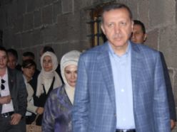 Başbakan Erdoğan iftarını çadırda açtı