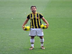 Diego Ribas resmen Fenerbahçe'de