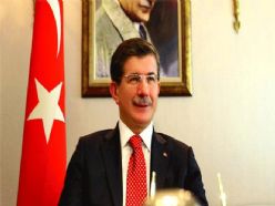 Siyasilerden Ahmet Davutoğlu yorumu
