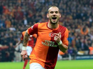 Wesley Sneijder'in kardeşi de Galatasaray'a geliyor