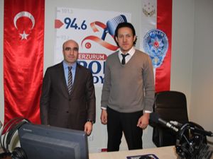 Erzurum Polis Radyosu konuklarıyla gündemi takip ediyor