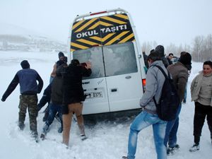 Doğu Anadolu'da eğitime kar engeli