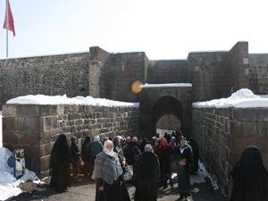 Çat Belediyesi'nden kadınlara Erzurum gezisi