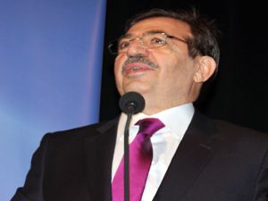 Bakan Güllüce: AK Parti hayalleri yapıyor