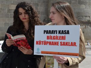 Erzurum kütüphane haftasını okuyarak kutladı