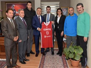 Erzurum'da basketbol şöleni
