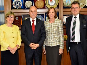 Başkan Sekmen, Finlandiya ve Lüksemburg Büyükelçilerini ağırladı