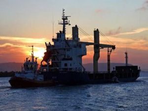 Türk gemisi Akdeniz'de bombalandı