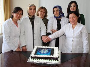 Sağlık Sen'den hemşirelere pasta