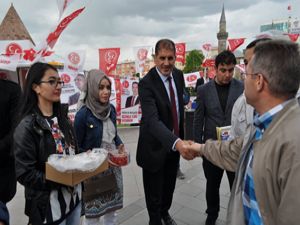 MHP adayı Kaya, seçim çalışmalarına hız kesmeden devam ediyor