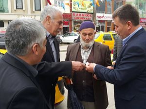 MHP adayları Çimen ve Hızarcı, Gürcükapı'da seçmenle bir araya geldi