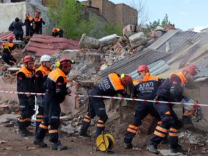 Erzurum'da gerçeği aratmayan deprem tatbikatı