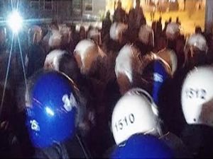 Erzurum'da CHP'nin seçim aracına zabıta saldırısı