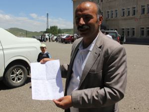 Erzurum'da 10 adet mühürlü zarfla yakalandı