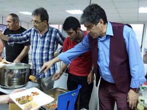 İbrahim Erkal Erzurumlular Vakfında iftar yemeği verdi