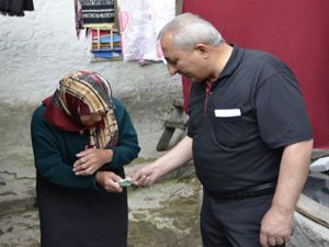 Palandöken Belediyesi'nden 500 yetim aileye yardım eli...