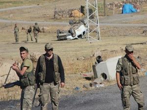 Erzurum'da karakola saldıran 3 terörist kazada öldü