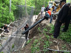 Erzurum Büyükşehir, dağ taş demeden yol yapıyor