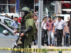 Erzurum'da banka önünde şüpheli çanta paniği