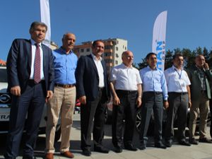 2015 Erzurum  'Otomobil Tanıtım ve Satış Günleri' Havuzbaşı Kent Meydanı'nda başladı