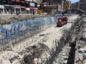 Büyükşehir'den Cumhuriyet Caddesi'ne yeni meydan