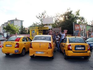 Erzurumlu taksicilerden örnek davranış