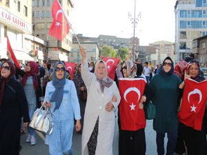 Erzurum'da teröre lanet yürüyüşü
