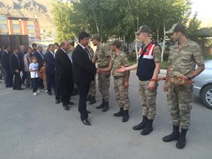 Başkan Sertoğlu, vatandaşlarla bayramlaştı