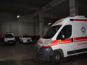Erzurum'da otomobille kamyonet çarpıştı: 3 ölü, 1 yaralı