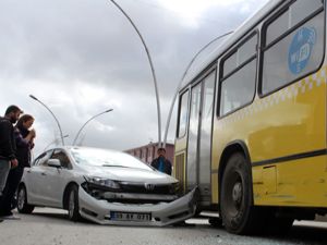 Erzurum'da trafiği kilitleyen kaza