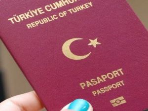Türkiye de ABD vatandaşlarının vize başvurularını askıya aldı