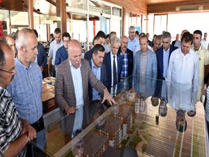 Sekmen: Erzurum'da 2015'te hizmetlerimizle zirveye ulaştık