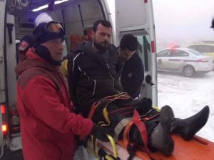 Erzurum'da çığ altında kalan vatandaşı jandarma ekipleri kurtardı