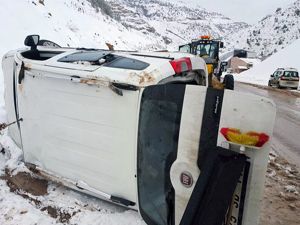 Gümüşhane'de trafik kazası: 3 yaralı