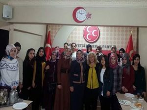 MHP'li kadınlardan Milletvekili Aydın'a destek
