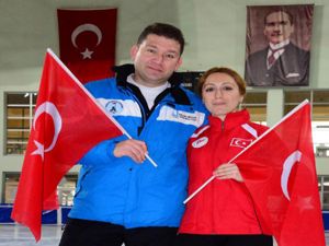 Buz pateni şampiyonundan teröre Türk bayraklı tepki