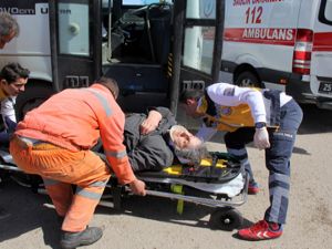 Erzurum'da askeri araç ile otobüs çarpıştı: 4'ü asker 6 yaralı