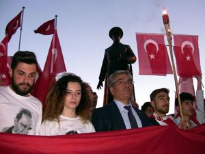 Erzurum'da CHP'den bayrak yürüyüşü
