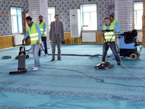 Erzurum'da camiler Ramazan'a hazırlanıyor