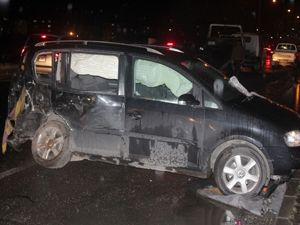 Ağrı'da feci kaza: 12 yaralı