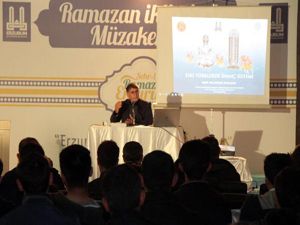Prof. Dr. Alyılmaz: Minare, Türklerin İslam'a hediyesidir