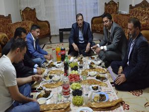 Başkan Bulutlar, Şehit Aydemir'in ailesiyle iftar açtı