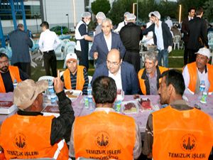 Başkan Orhan'dan personele iftar yemeği