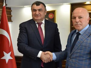 Datüb Başkanı Kassanov Başkan Sekmen'i ziyaret etti