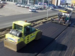 Büyükşehir 4 ayda 85 bin ton asfalt döktü