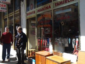 Erzurum'da işyerleri soyulan Kuyumcular Çarşısı esnafı karakol istedi