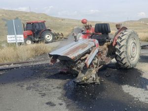 Horasan'da yolcu treninin çarptığı traktör sürücüsü öldü